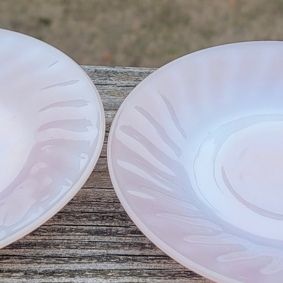 Fire King 4 vintage pink swirl saucers - Picture 3 of 4
